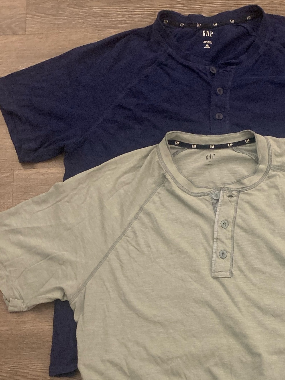 2 GAP Henley Tees